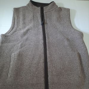 L.L. Bean Men's Full Zip Sweater Vest 100% Merino Lamb's Wool Brown Size Large L